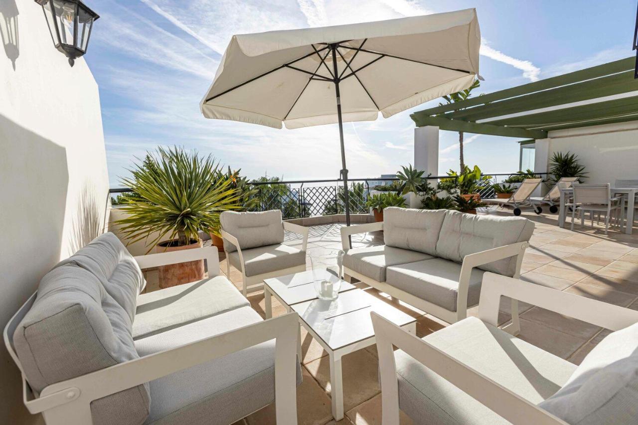 Frontline Beach Penthouse In Mi Capricho Sitio de Calahonda Eksteriør billede