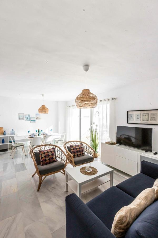 Frontline Beach Penthouse In Mi Capricho Sitio de Calahonda Eksteriør billede