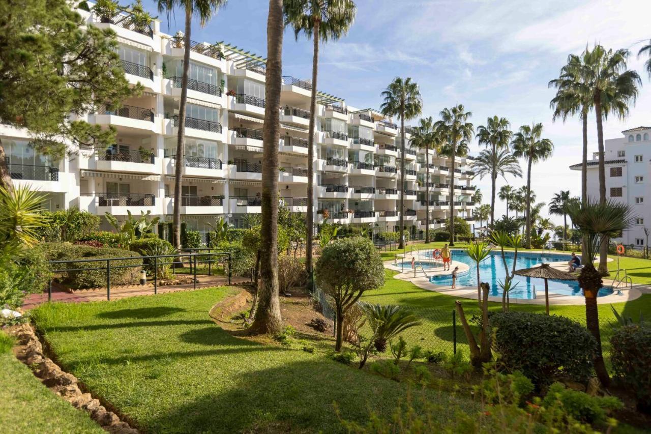 Frontline Beach Penthouse In Mi Capricho Sitio de Calahonda Eksteriør billede