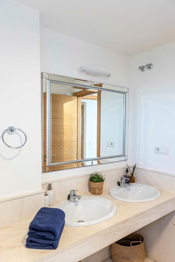 Frontline Beach Penthouse In Mi Capricho Sitio de Calahonda Eksteriør billede